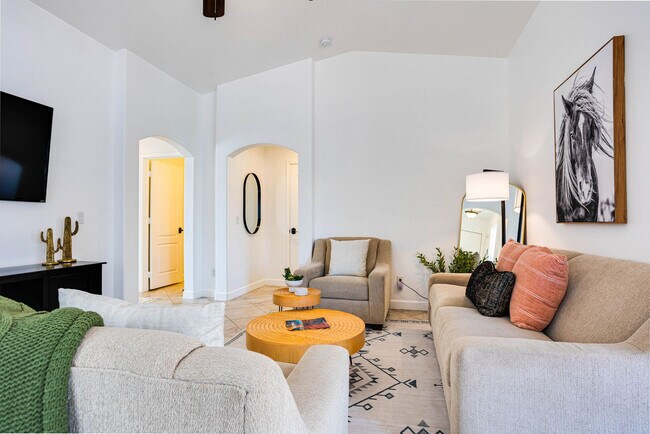 Foto del edificio - 1452 E Torrey Pines Ln