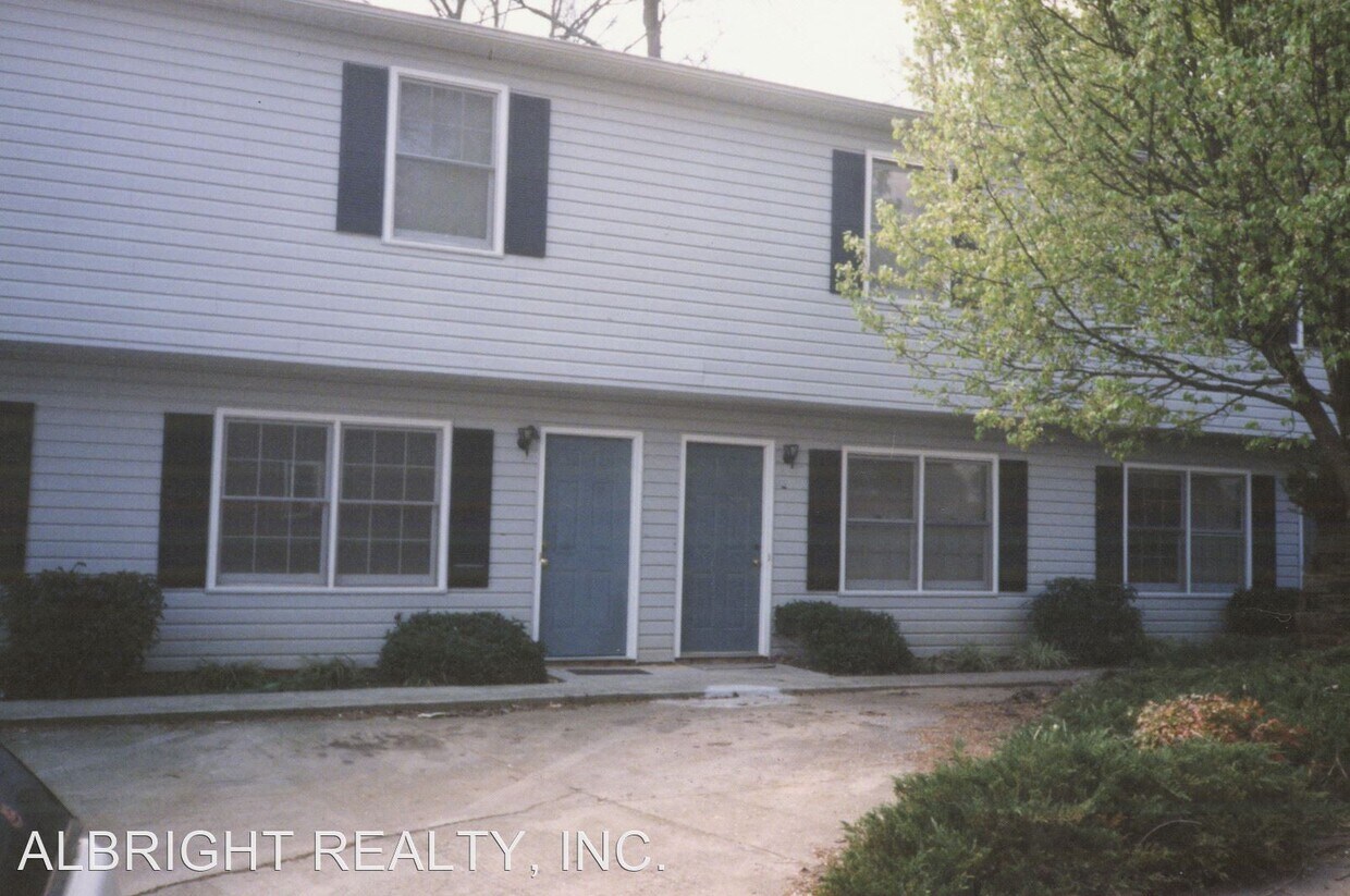 Primary Photo - 2 br, 1.5 bath House - 808-2 LUCAS ST.MBX#10