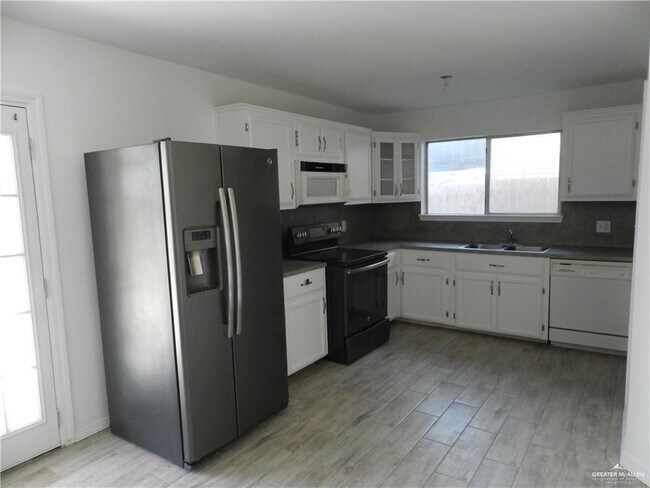 Foto del edificio - 25 Providence Ave