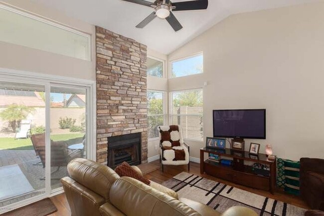 Photo - 5250 E Greenway Cir House