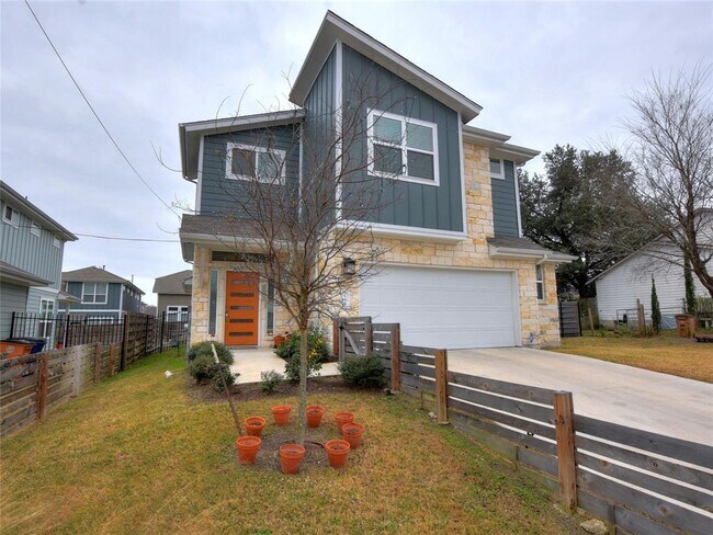 Foto del edificio - 2225 Maxwell Ln