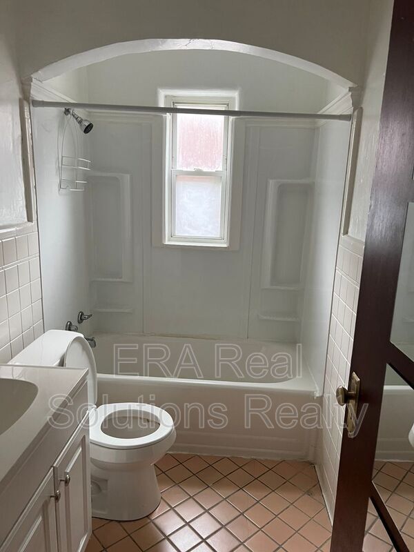 Foto del edificio - 6659 Montgomery Rd