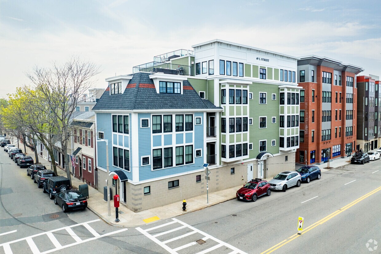 49 L Street is located in South Boston. - 49 L St