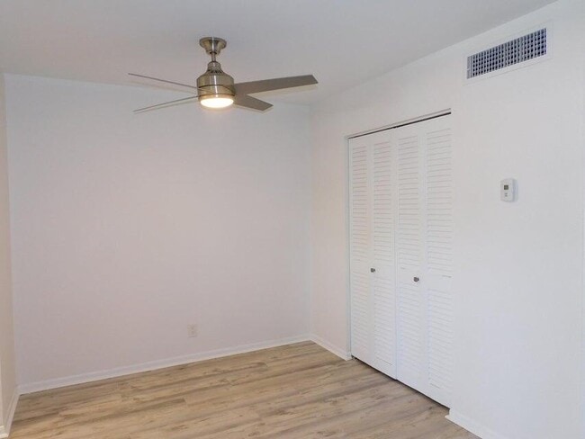 Building Photo - 640 SE 2nd Ave