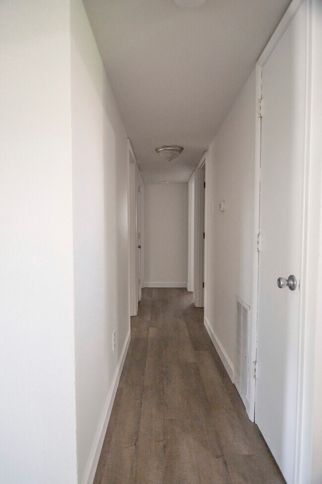 Foto del edificio - 915 Saint Paul Ln