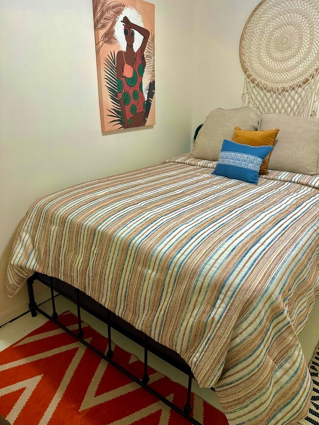 Building Photo - 4903 Ashford Dr