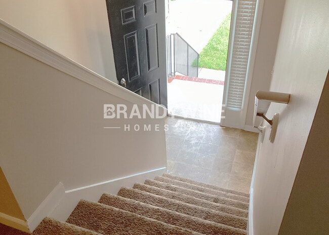 Building Photo - 3660 Hudson Way