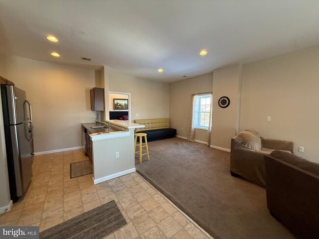 Building Photo - 2 S 3rd St