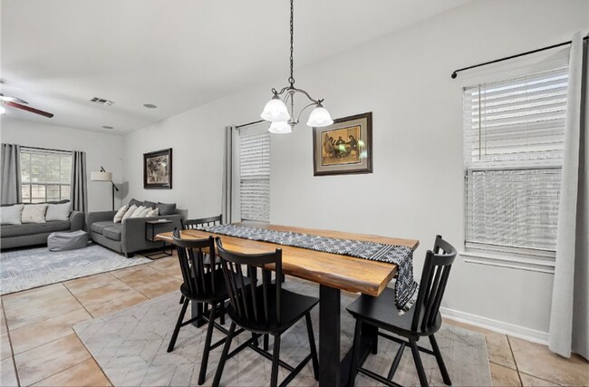 Foto del edificio - 2606 Las Brisas St