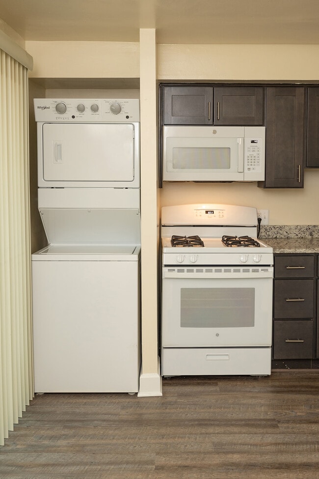 Building Photo - The Orchards at Severn Townhomes*