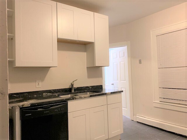 Building Photo - 73 Baynes St