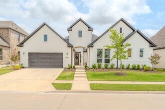 Building Photo - 2309 Juniper Ln