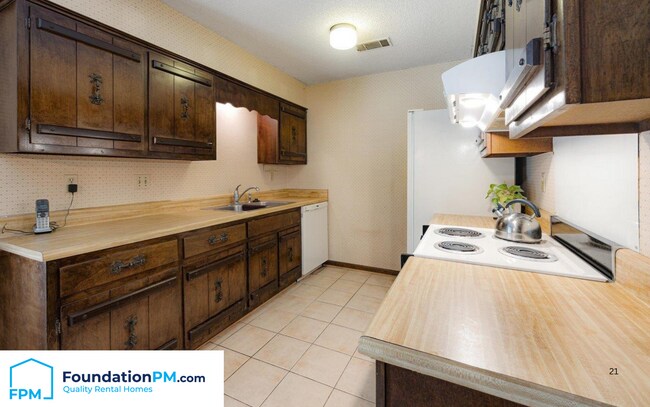Building Photo - 4377 Springwind Rd