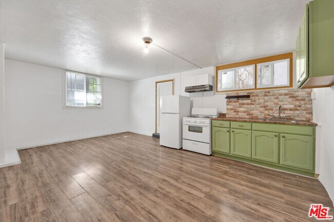 Foto del edificio - 225 E Garfield Ave
