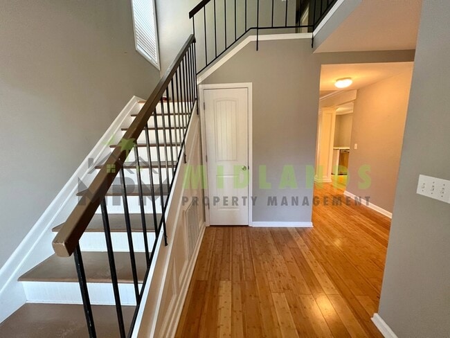 Building Photo - 201 Mariners Row