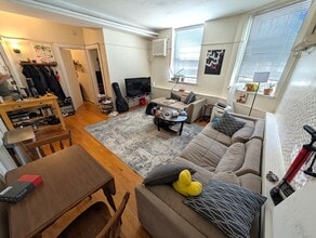 Building Photo - 10 Otis Pl