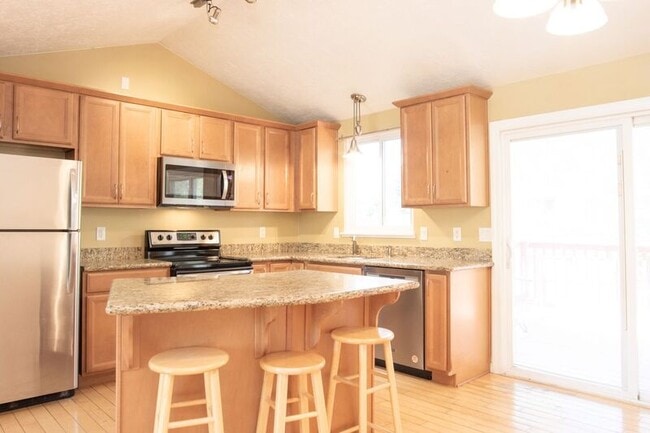 Building Photo - 11132 Sandy Creek Dr