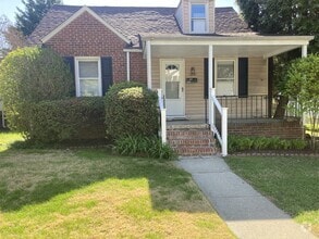 Building Photo - 1217 Overbrook Rd