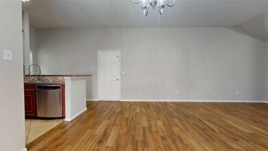 Building Photo - 16611 Cheshire Grove Ln