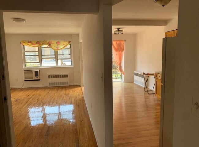 Building Photo - 7007 57th Dr