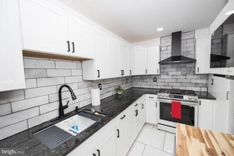 Building Photo - 2218 Ritter St