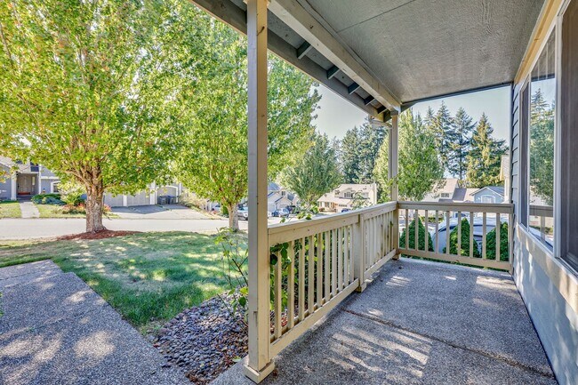 Foto del edificio - Highly Desirable Home in Ridgetop Communit...