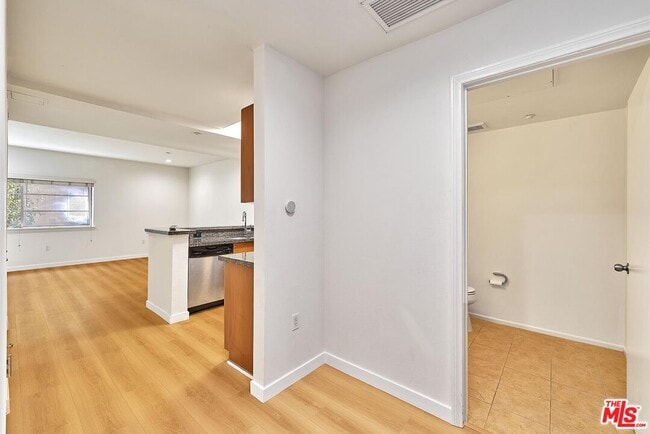 Foto del edificio - 2864 Sunset Pl