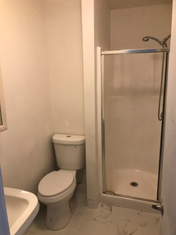 202 Dewey Ave, Pittsfield, MA 01201 Room for Rent in Pittsfield, MA