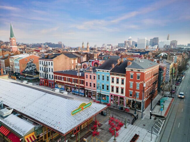 Building Photo - 111 W Elder St