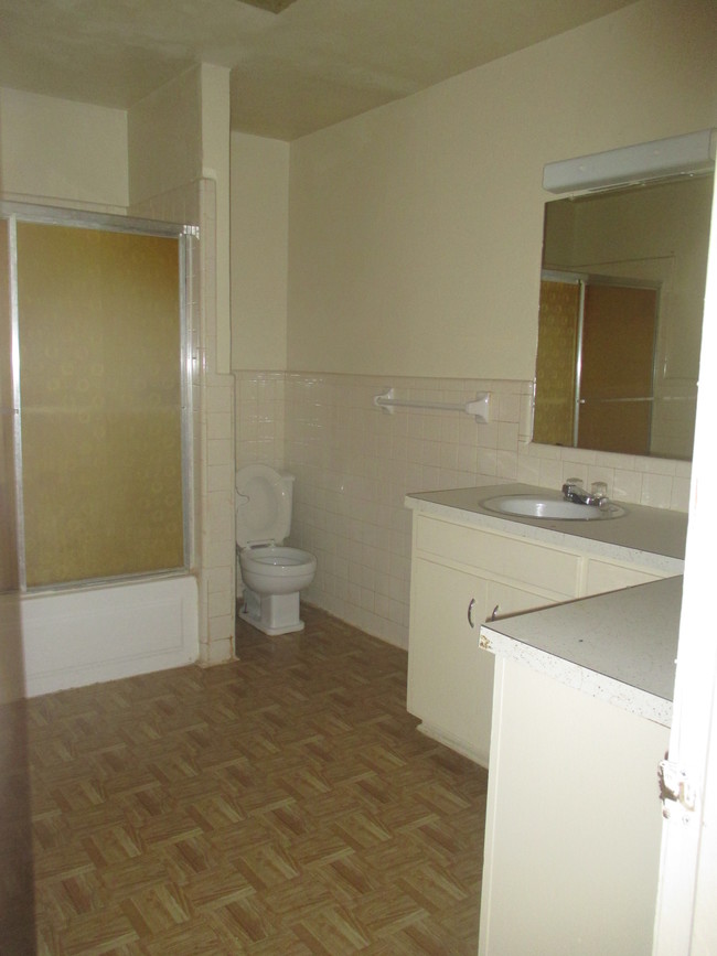 Building Photo - The Electra Apartments