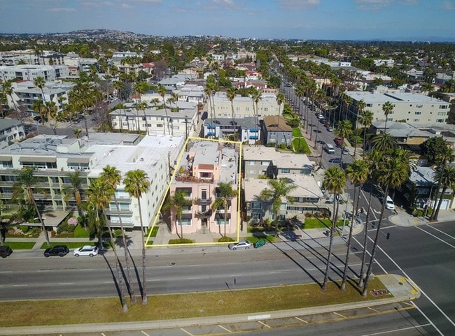 Aerial Photo - 3921 E Livingston Dr