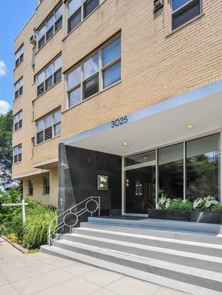 Primary Photo - 3025 Ontario Rd NW