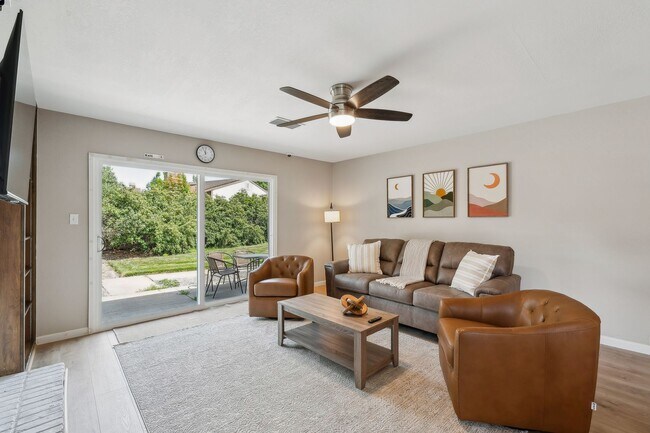 Foto del edificio - Lovely 2 bed / 2 bath Home in Stonegate