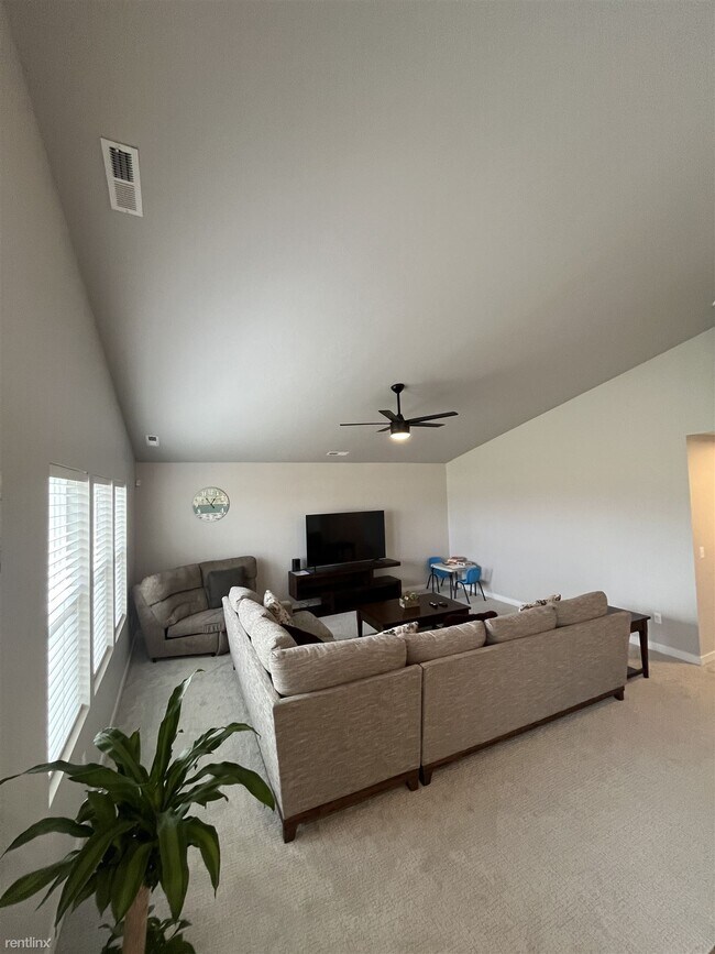 Foto del edificio - 4 br, 2 bath House - 3900 North Chelmsford...