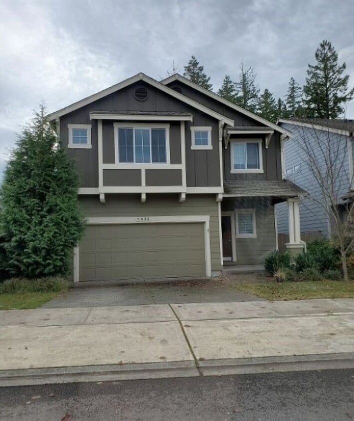 Building Photo - 5 Bed, 2.5 Bath Olympia Home
