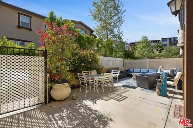 Foto del edificio - 732 Tennis Club Ln
