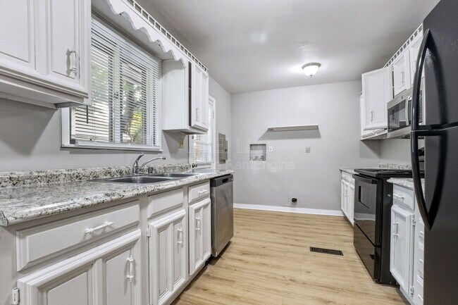 Foto del edificio - 3534 Terrier Ln