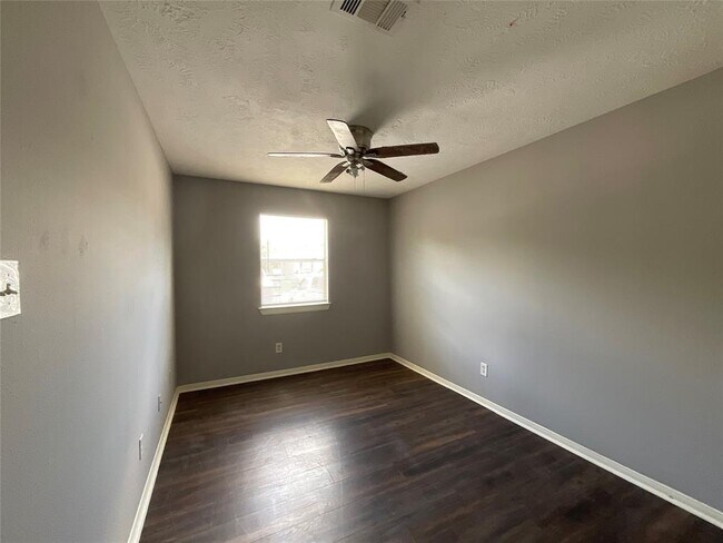 Foto del edificio - 315 Willowick St
