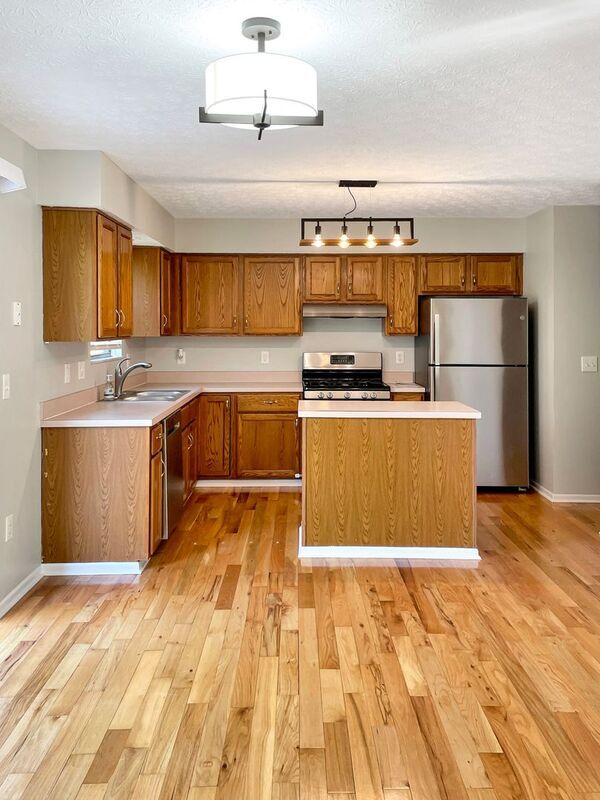 Foto del edificio - 2423 Rock Creek Ct