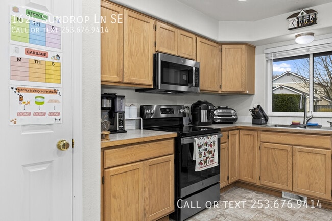 Building Photo - 1625 Sundrop Ln SE