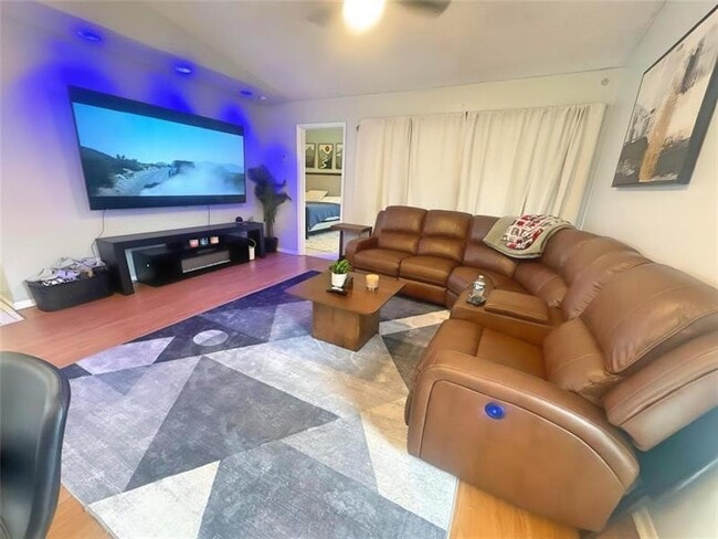 Foto del edificio - 8007 NW 71st Ct