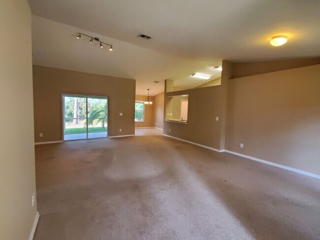 Foto del edificio - Quiet Buckingham Living