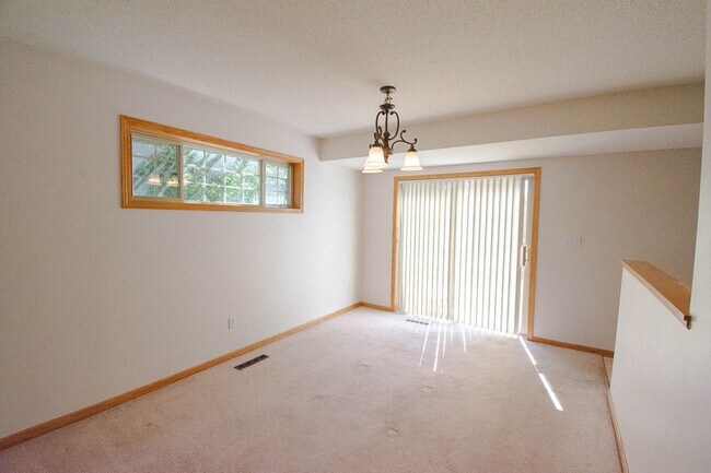 Foto del edificio - 1354 Arthur Ln NW