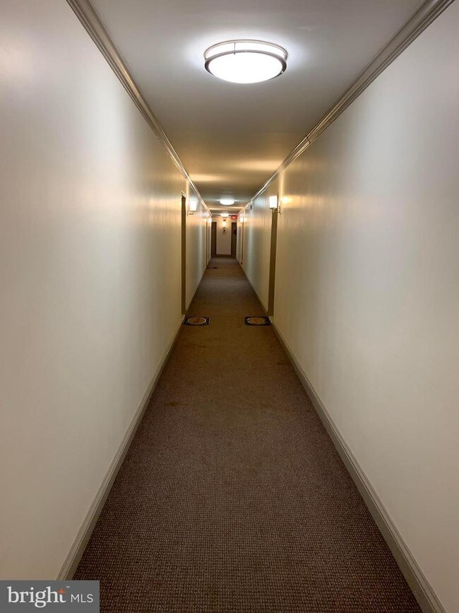 Foto del edificio - 4415 Briarwood Ct N