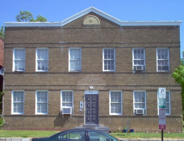Foto del edificio - 1544 Independence Ave SE