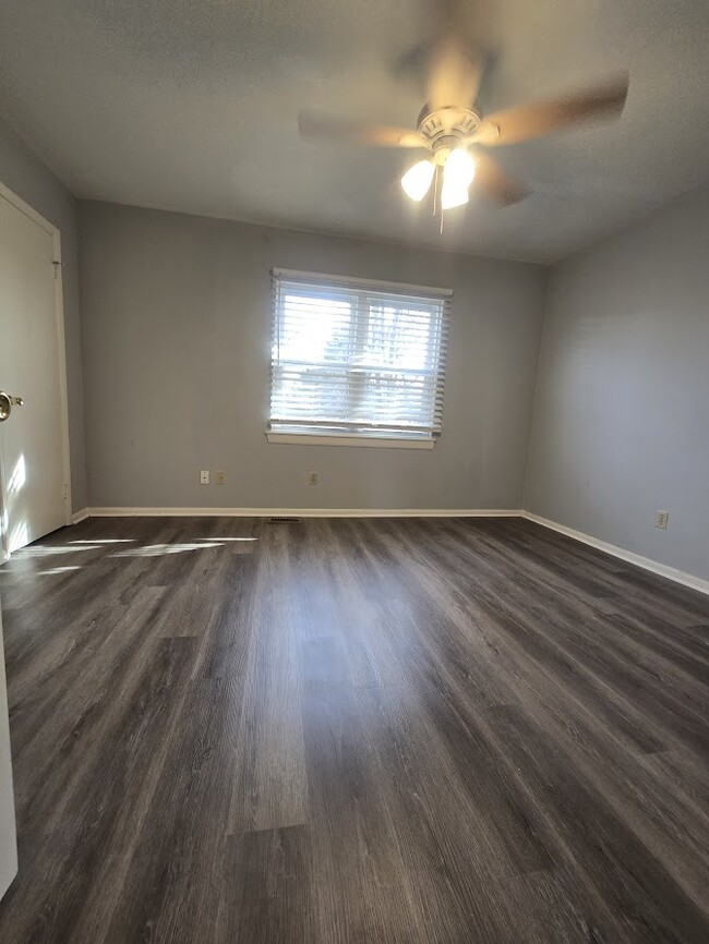 Building Photo - 5725 Bramblegate Rd