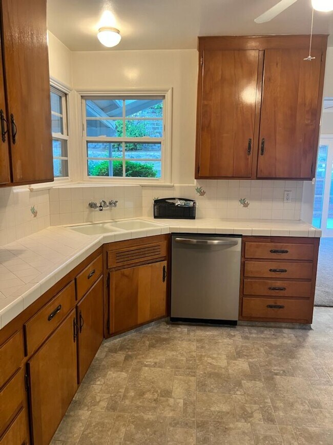 Foto del edificio - 3154 Jolley Dr