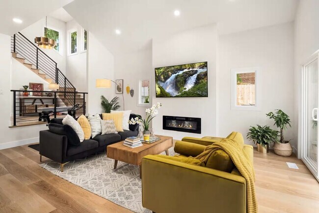 Foto del edificio - 2100 N 122nd St