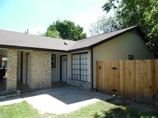 Building Photo - 7400 Dixie Dr