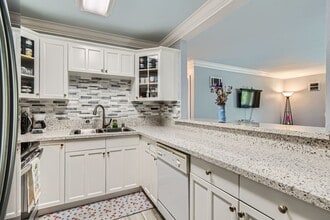 Building Photo - 518 Telegraph Canyon Rd